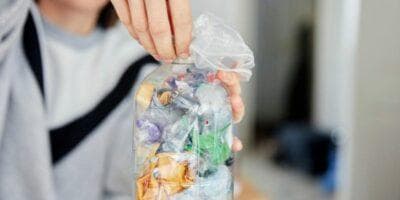 Pasos para elaborar un ecoladrillo en Guatemala