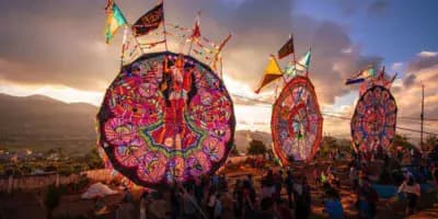 La tradición de los Barriletes Gigantes en Guatemala