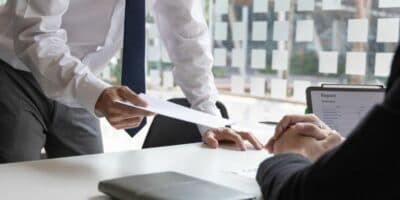 ¿Cómo redactar una carta de renuncia en Guatemala?