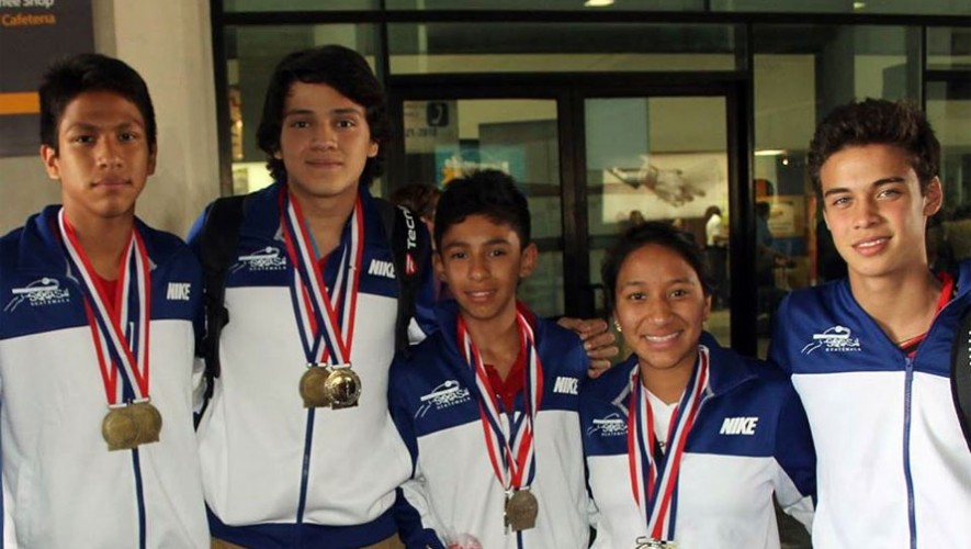 Qainy Bonilla junto a los demás seleccionados