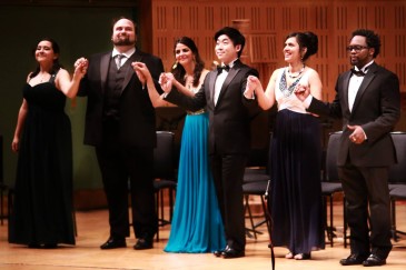 De izquierda a derecha: Adriana González, William Davenport, Fatma Said, Sehoon Moon, Anna Rajah y Will Liverman.