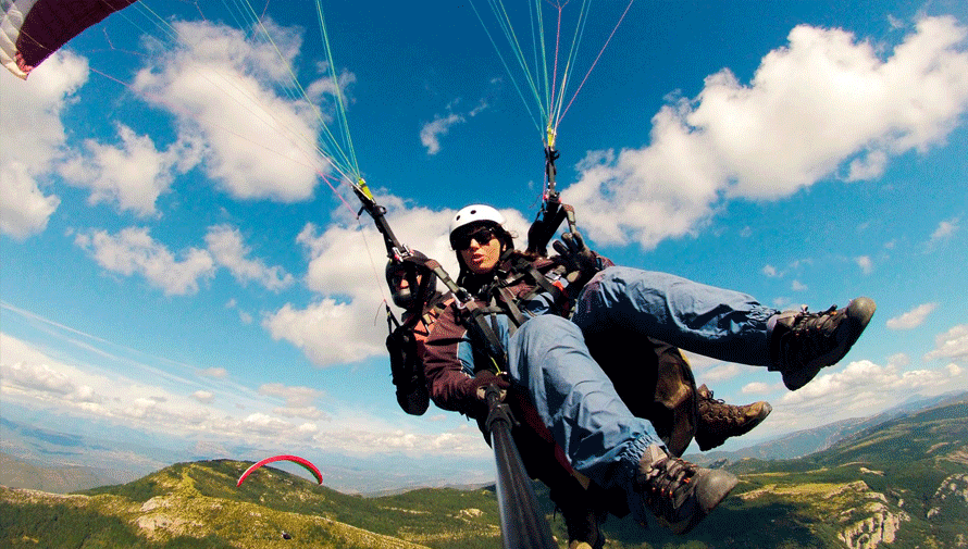 Disfruta el Lago de Atitlán desde las alturas con un viaje en parapente