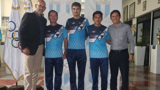 Serech y Bos, ciclistas guatemaltecos