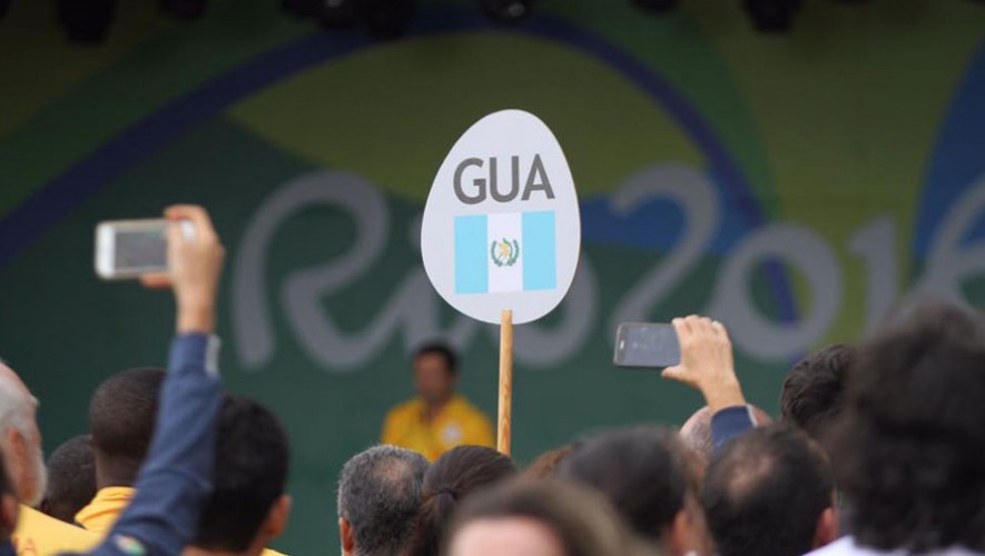 Izamiento de Banderas Guatemala