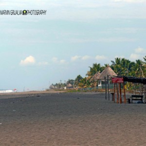 Limpieza en la playa Las Lisas en el departamento de Santa Rosa