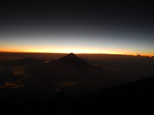 amanecer acatenango