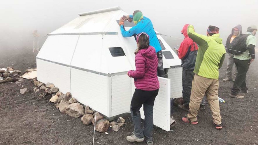 Construyen el primer refugio en el Volcán Acatenango