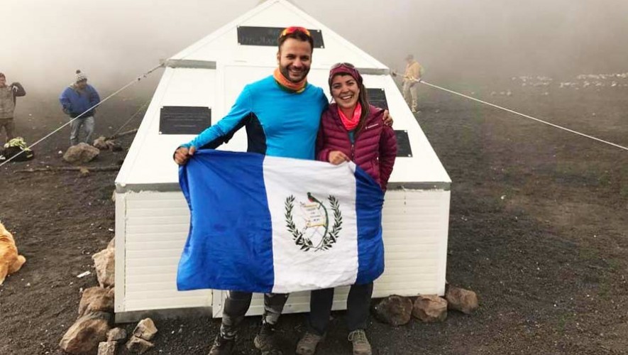 Construyen el primer refugio en la cima del Volcán Acatenango