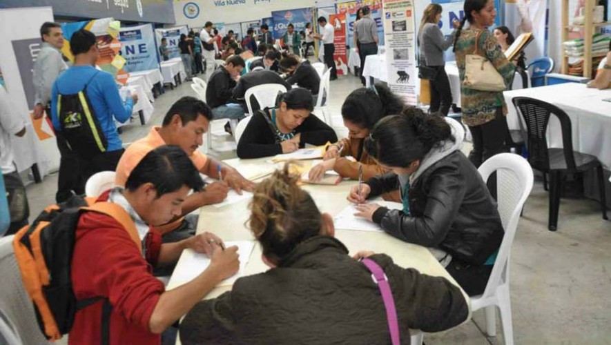 Feria de Empleo 2017 en la Universidad Rafael Landívar