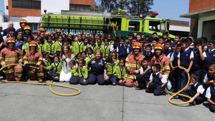 Viernes cívicos 2017 con los Bomberos Municipales de Guatemala