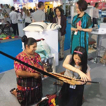 Guatemaltecos exponen productos artesanales en la feria Giftionery Taipei 2017