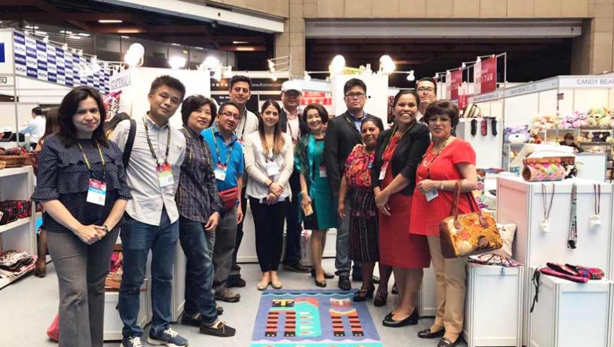 Guatemaltecos exponen productos artesanales en la feria Giftionery Taipei 2017
