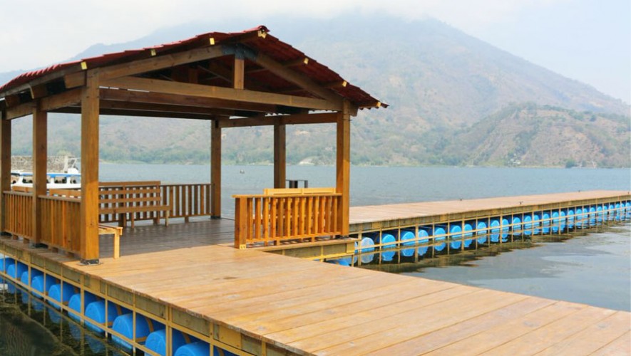 Inauguran muelle flotante en Santiago Atitlán, Sololá 2017