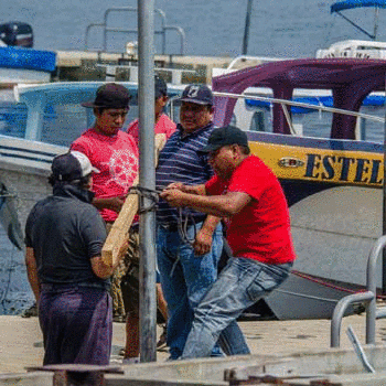 Inauguran muelle flotante en Santiago Atitlán, Sololá