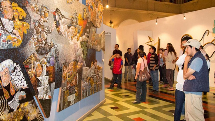 Una noche en la calle de los museos ciudad de Guatemala abril 2017