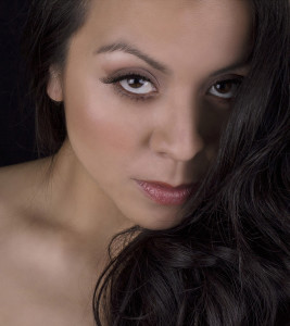 Alejandra Flores