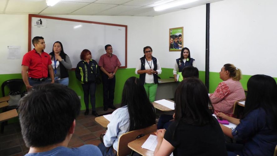 Municipalidad de Guatemala ofrece becas para estudiar inglés