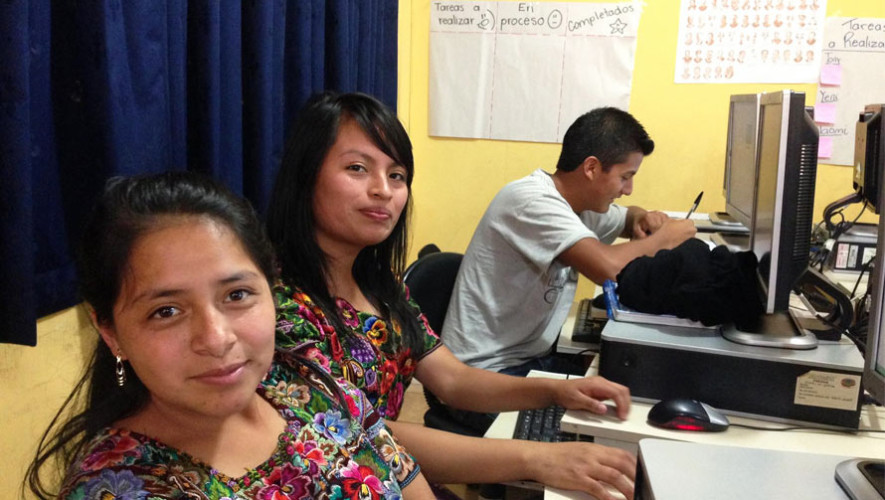 Programa Valentina ofrece capacitaciones para jóvenes guatemaltecos en tecnología