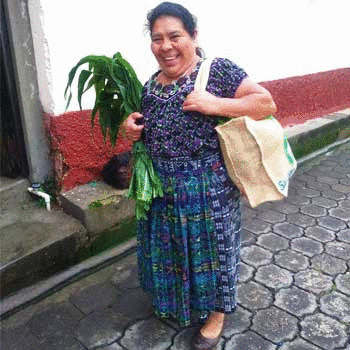 San Juan La Laguna promueve el uso de bolsas ecológicas