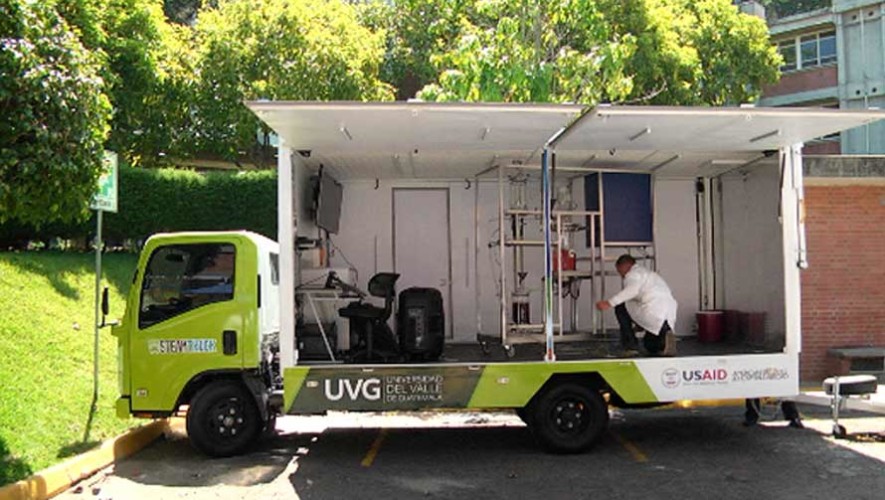 Steam Truck es el laboratorio móvil donde los estudiantes aprenderán de ciencia