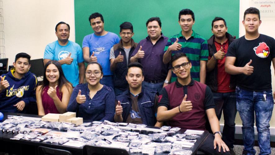 Equipo de Guatemala sorprende en la Primera Olimpiada de Robótica