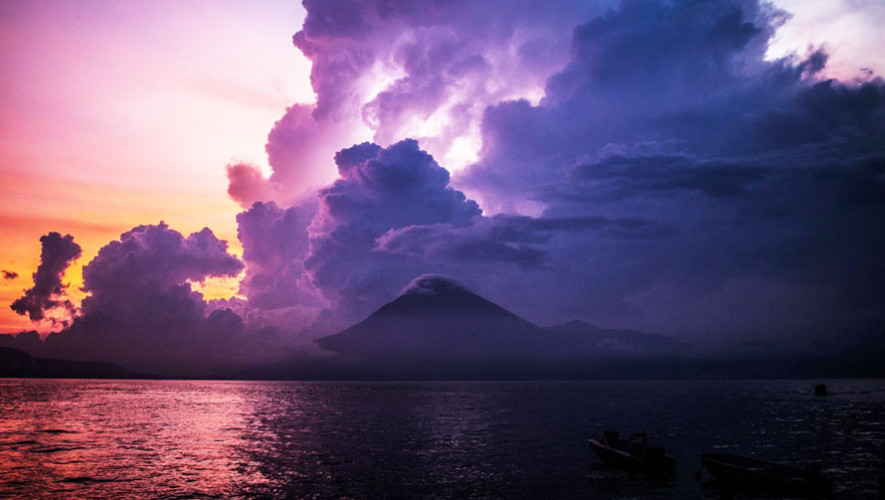 Foto del Lago de Atitlán es publicada en National Geographic en Español
