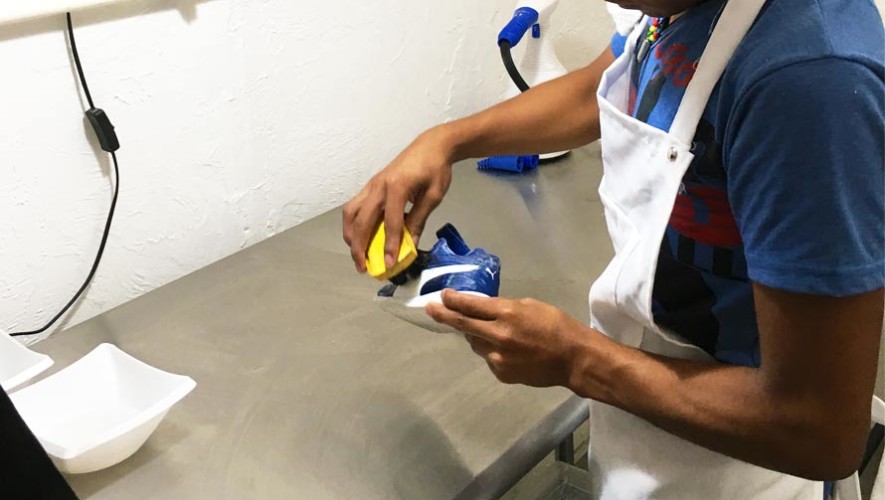 Londri Llega a Guatemala la primera lavandería especializada en zapatos