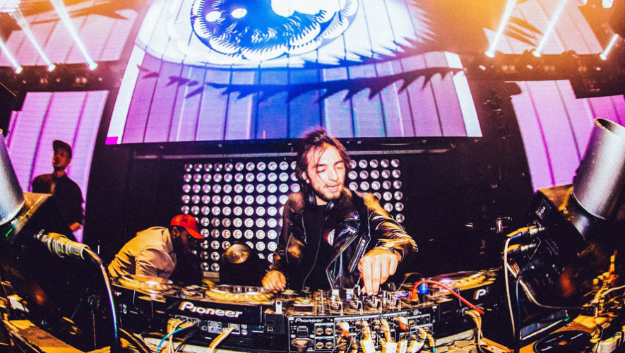 Vota por el DJ Carl Nunes en el Top 100 de DJ's del mundo, julio 2017