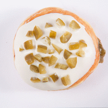 Dunkin Donuts lanza sus donas chapinas por el mes patrio