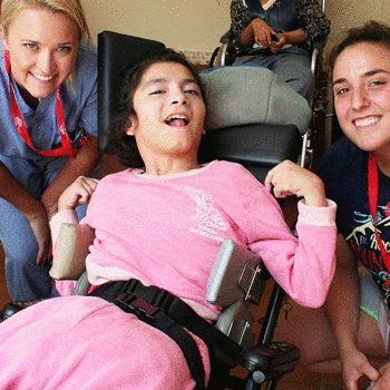 Emily Osment actriz de Hannah Montana visitó Guatemala para una obra social