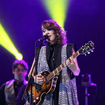 Gaby Moreno fue condecorada con la Medalla de la Paz