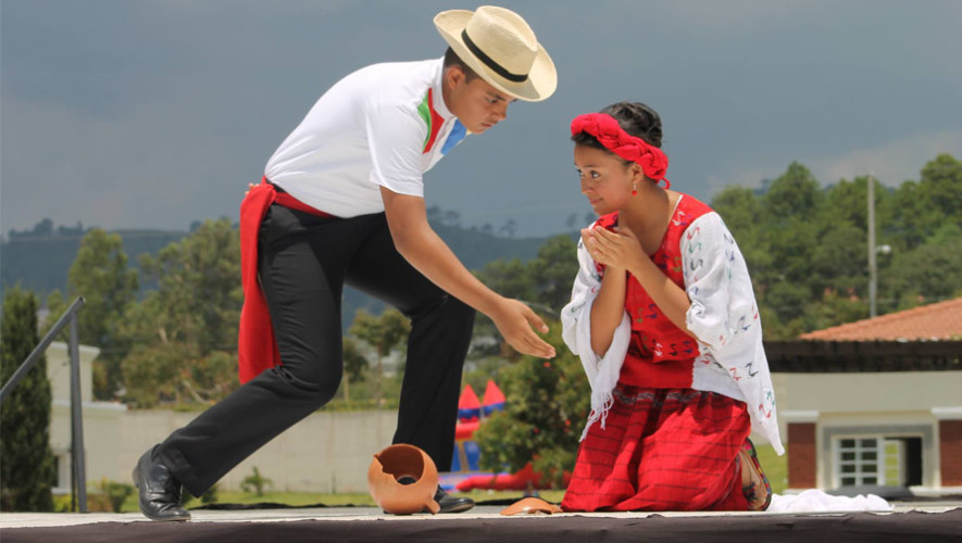 Parejas de Baile de Santa Rosita zona 16 cautivan a los guatemaltecos