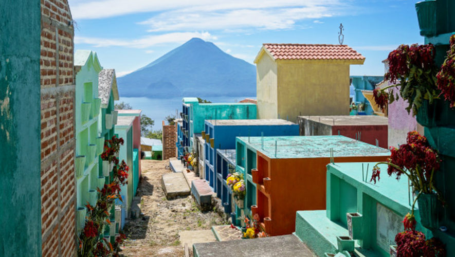 Cementerio de Sololá es reconocido por su vista al Lago de Atitlán, Sololá