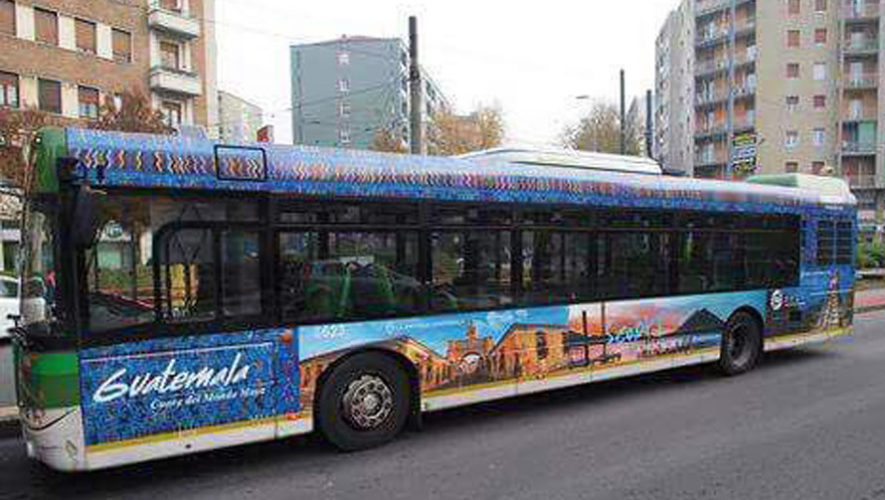Lugares turísticos de Guatemala se promocionan en las calles de Italia