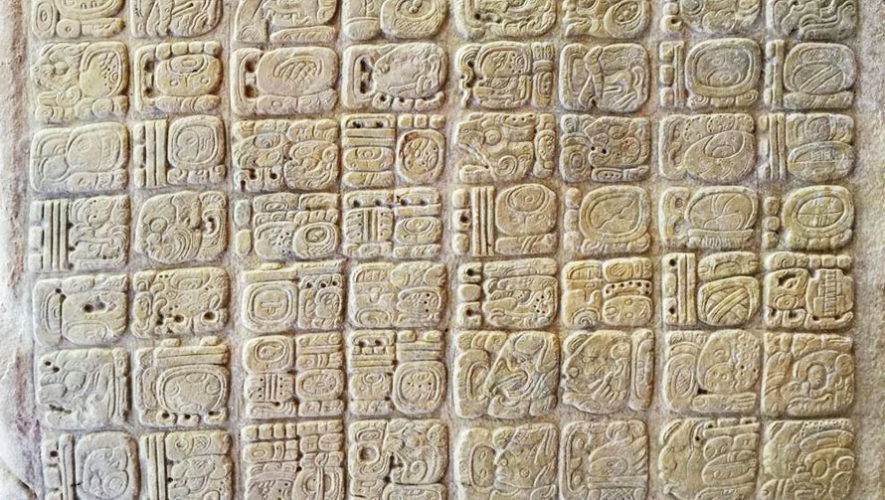 NatGeo resaltó una estela y dos paneles mayas descubiertos en Guatemala