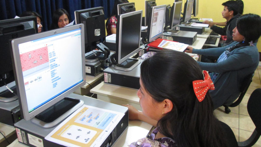 Programa Valentina busca capacitar a jóvenes guatemaltecos en 2018