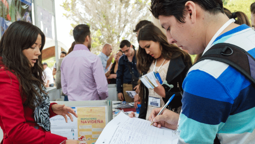 Realizarán Feria de Empleo para Call Center en Guatemala, noviembre 2017
