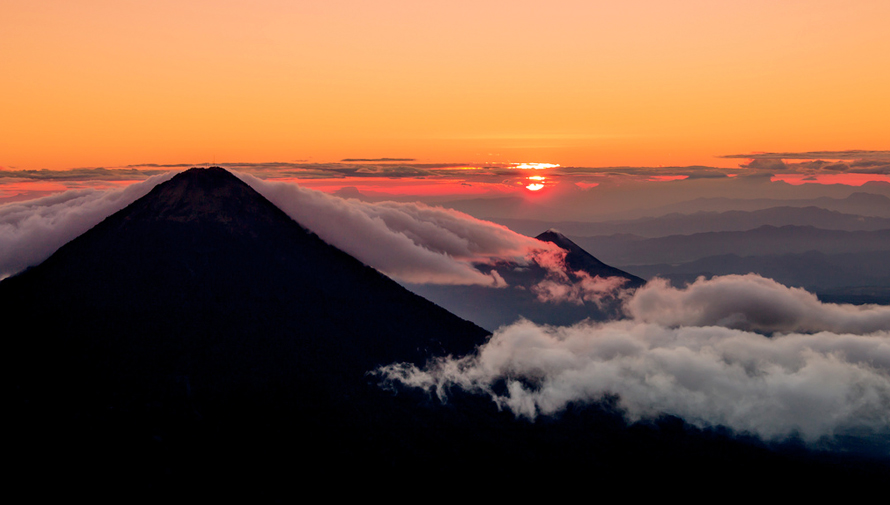 Volcán de Pacaya es uno de los mejores lugares para ver el amanecer, según Traveller