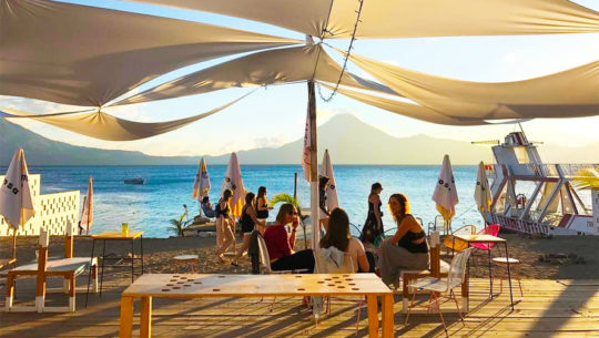 discotecas al rededor del Lago de Atitlán
