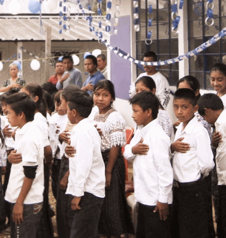 Compra una bolsa de Café con Causa y apoya a la educación de jóvenes guatemaltecos. (Foto Café con Causa)