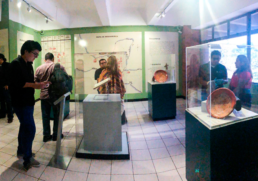 Copia idéntica del Popol Vuh se encuentra en la Universidad Francisco Marroquín, Ciudad de Guatemala