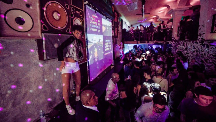 Fiesta de los 90 en Antigua Guatemala | Agosto 2018