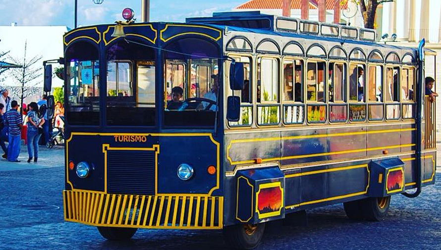 Recorrido en trolley por los Barrios Antiguos del Centro Histórico