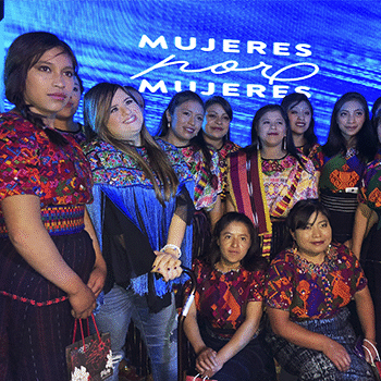 Mujeres por Mujeres fortalece trabajo de empresarias en Quetzaltenango