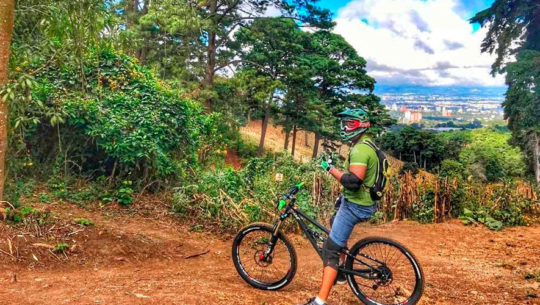 Parques-para-hacer-bicicleta-de-montana-MTB-cerca-de-la-Ciudad-de-Guatemala