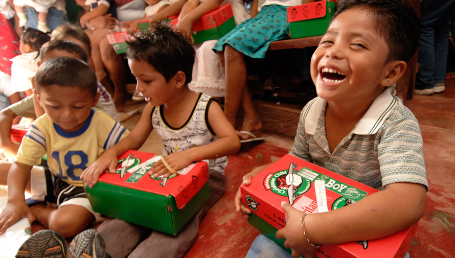 Colecta-de-juguetes-de-navidad-en-la-USAC
