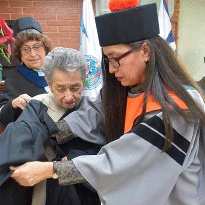 Doña Blanca Solares, de 92 años, se graduó de la Universidad de San Carlos