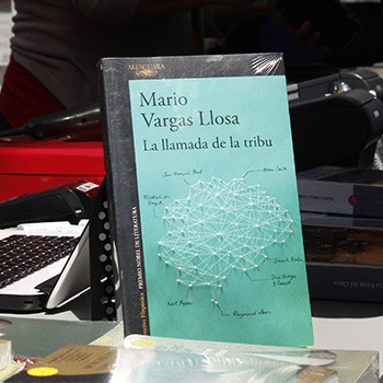 Mario Vargas Llosa presentó libro La Llamada de la tribu en Guatemala