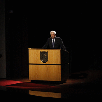Mario Vargas Llosa presentó libro La Llamada de la tribu en Guatemala