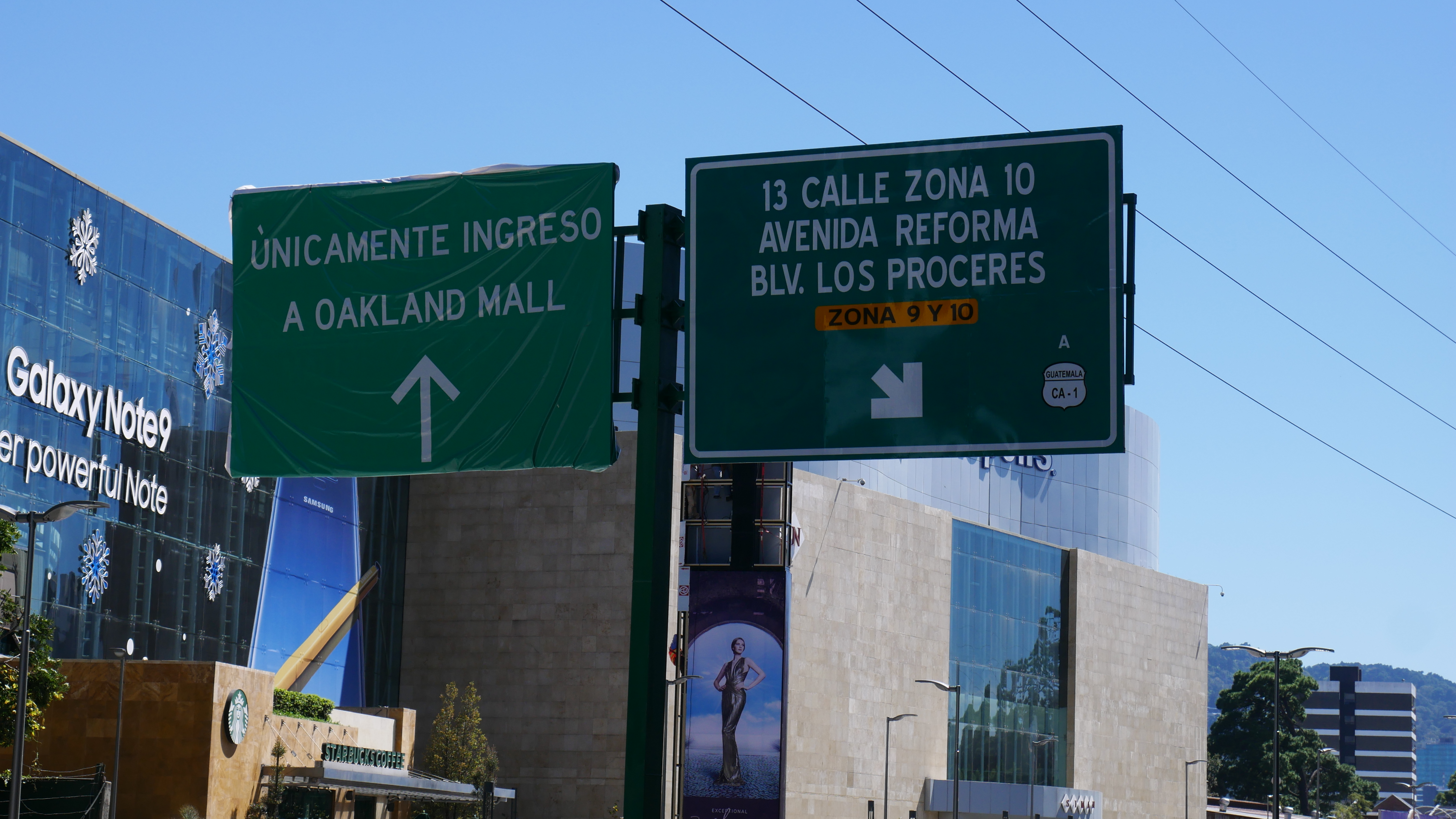 Paso a desnivel frente a Oakland